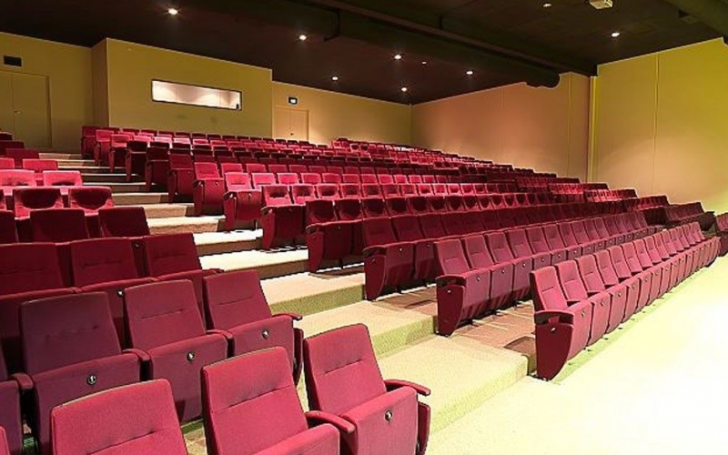 Rowville Performing Arts Studio. Credit image: https://www.rowvillesc.vic.edu.au/