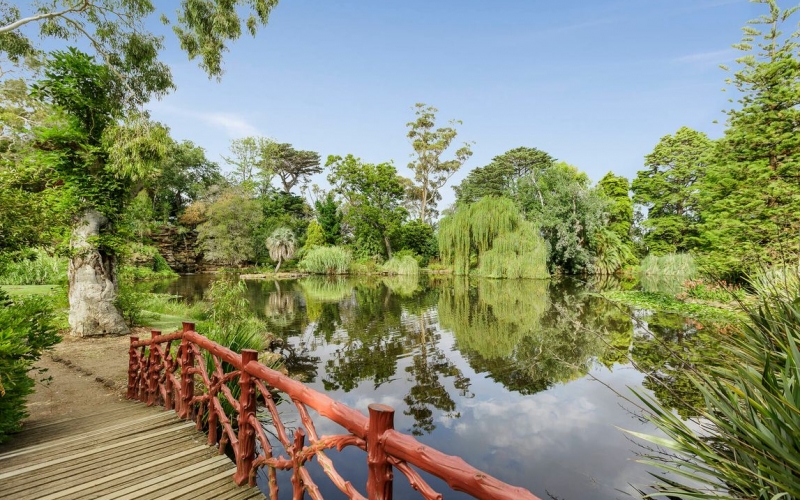 Rippon Lea Estate is such a peaceful setting.