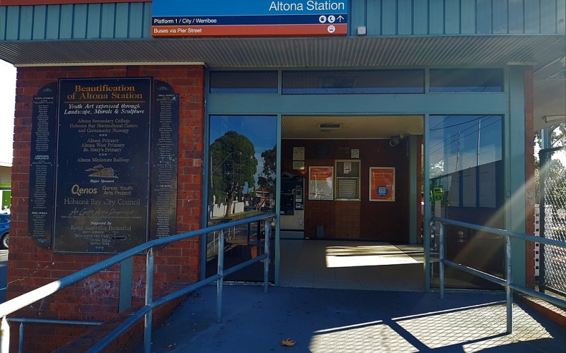 Altona Train Station. Credit image: https://commons.wikimedia.org/