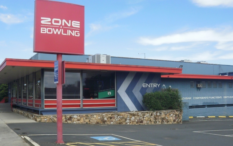 Zone Bowling is great for families. Credit image: https://commons.wikimedia.org/wiki/File:Zone_Bowling_Moorabbin