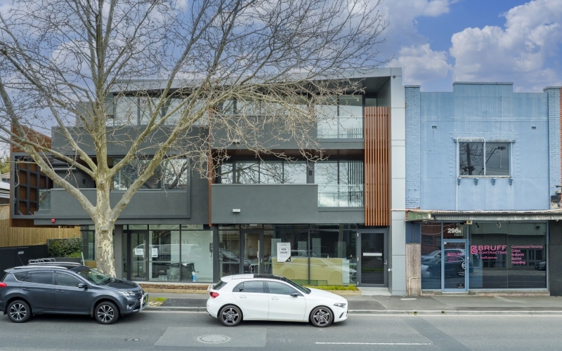 Surrey Hills streetscape.