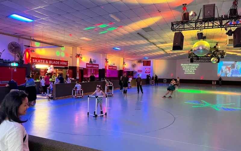 Eltham Skaterz Roller Blade Rink.